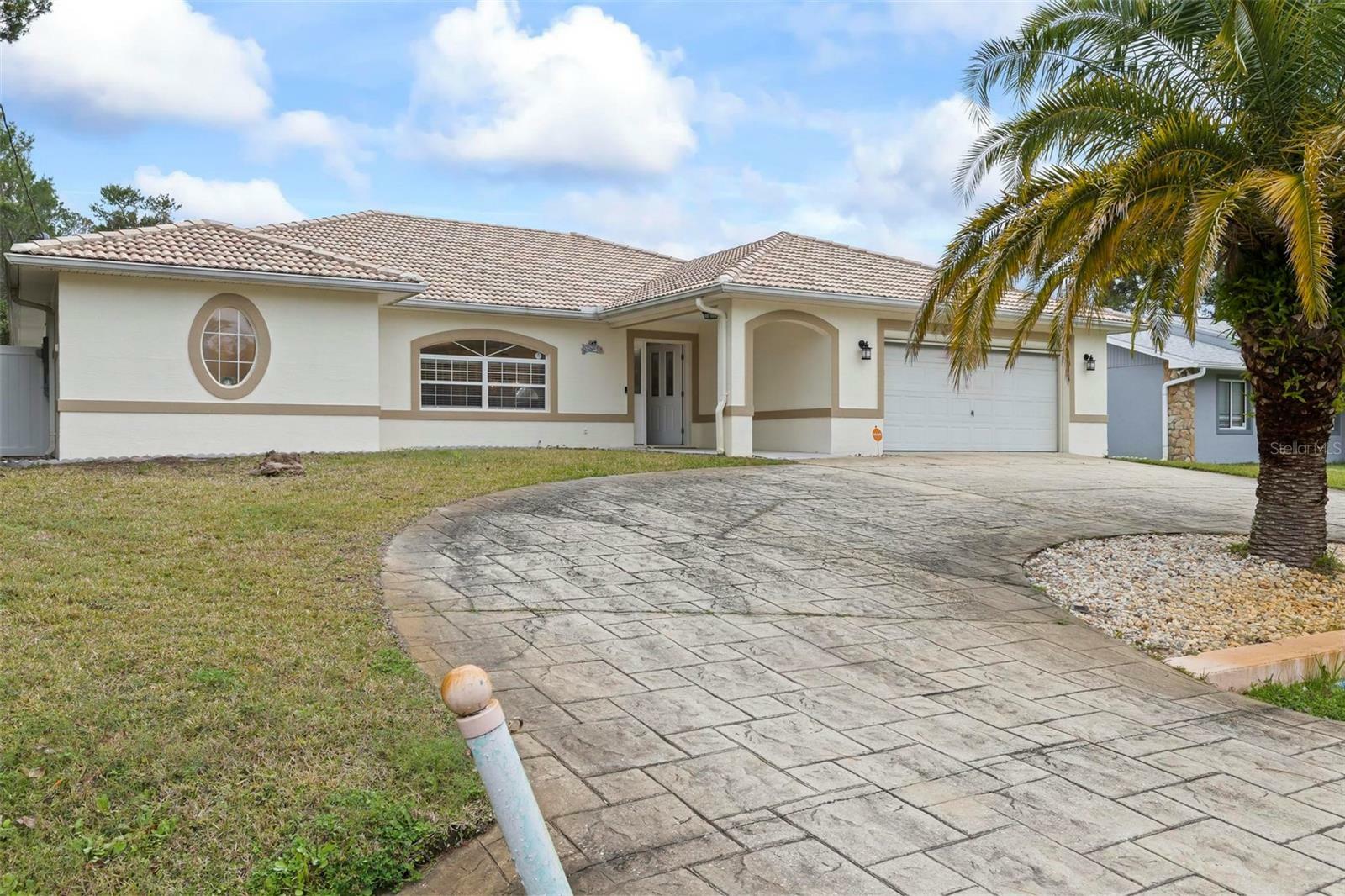 Property Photo:  61 Farmsworth Drive  FL 32137 