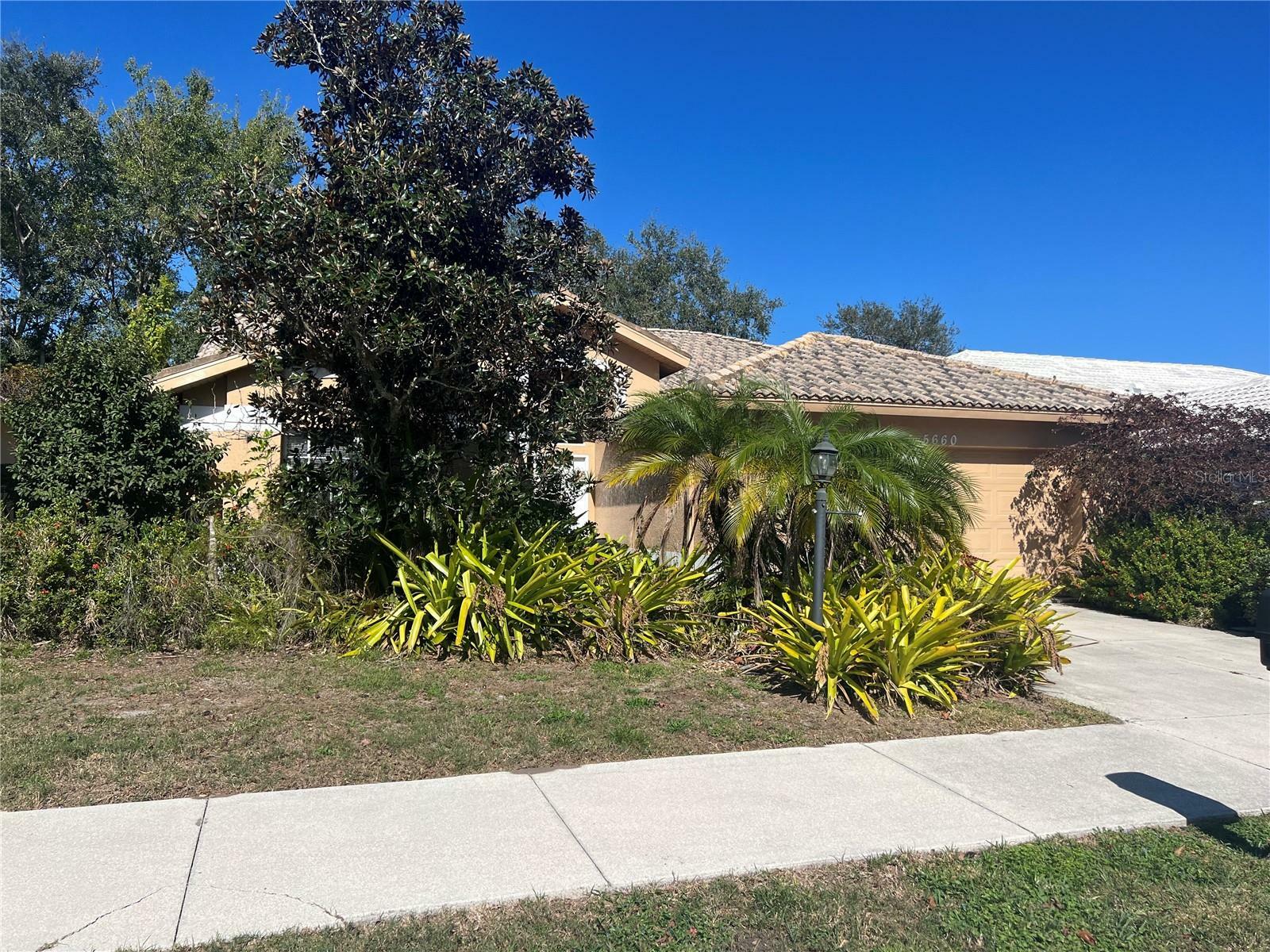 5660 Beaurivage Avenue  Sarasota FL 34243 photo