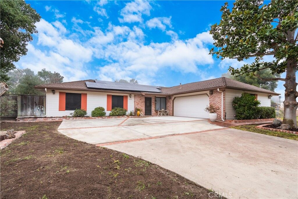 Property Photo:  5220 San Anselmo Road  CA 93422 