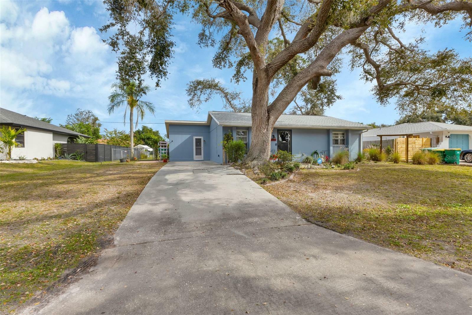 Property Photo:  1058 Yarmouth Street  FL 33952 