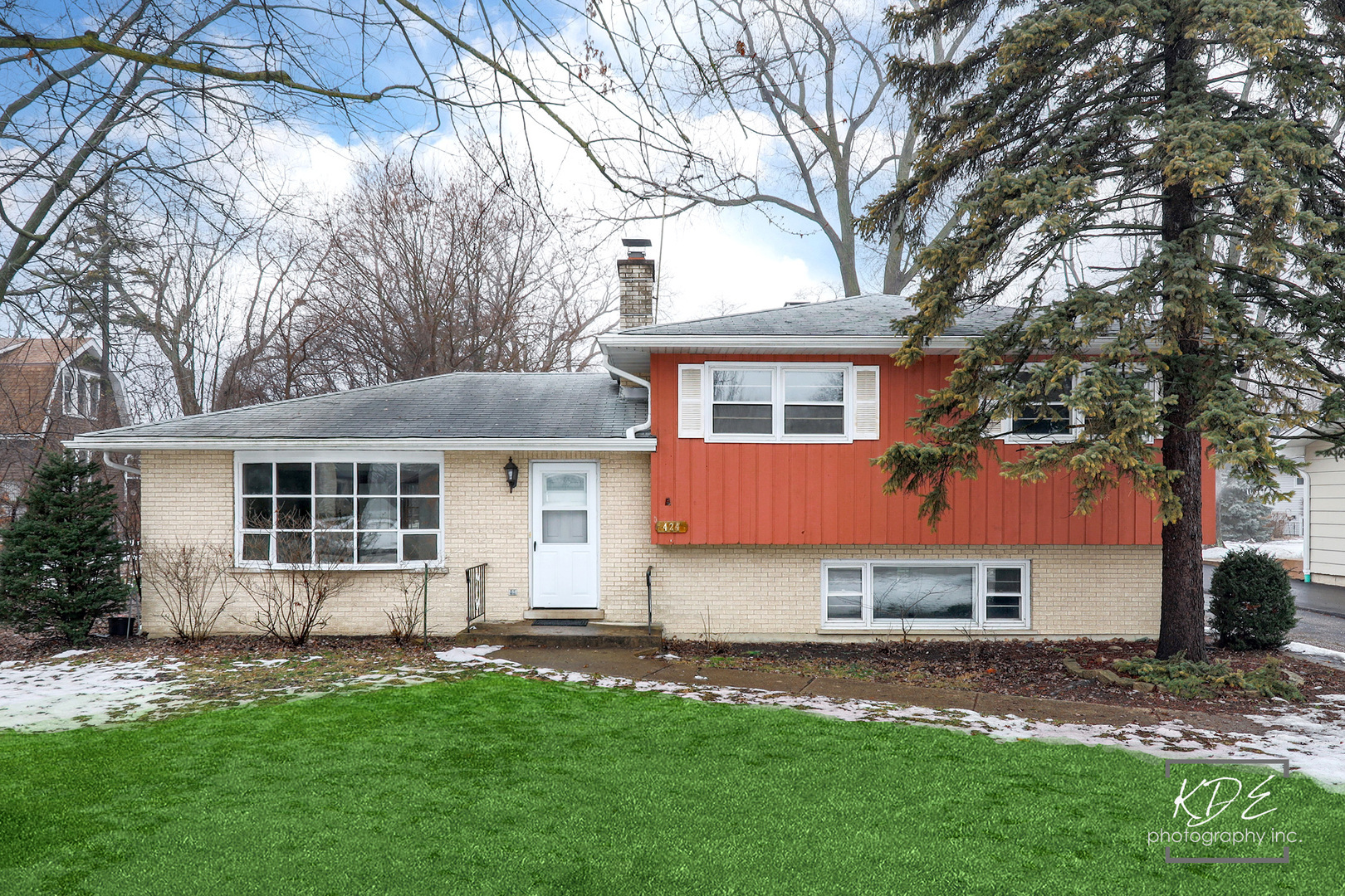 Property Photo:  424 N Wilmette Avenue  IL 60559 