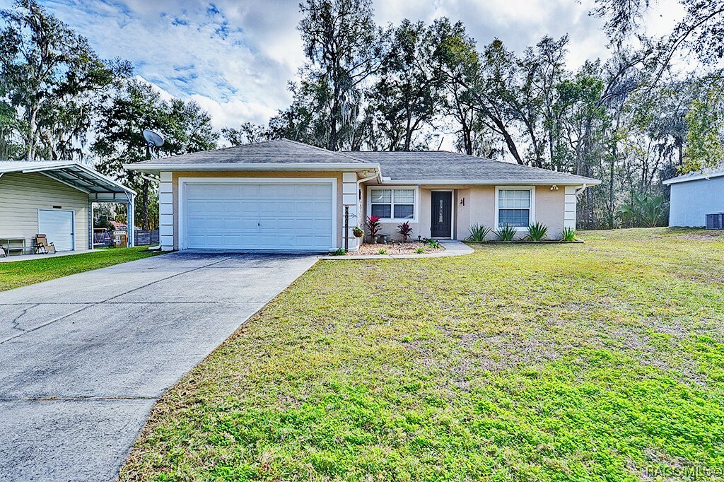 Property Photo:  6006 E Willow Street  FL 34452 