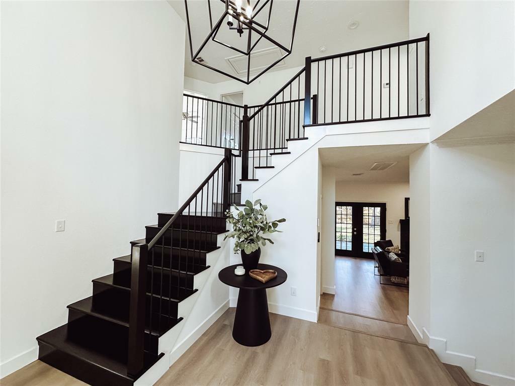 Property Photo: 22 Outervale Place TX 77381