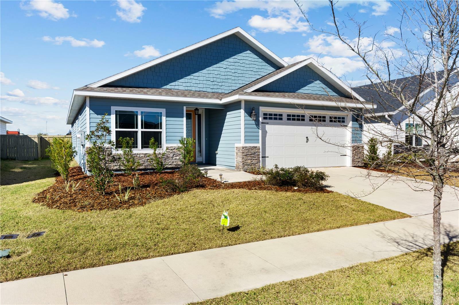 Property Photo: 1676 SW 71st Circle FL 32607