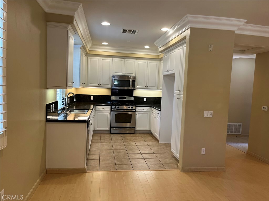 Property Photo: 30 Full Moon CA 92618