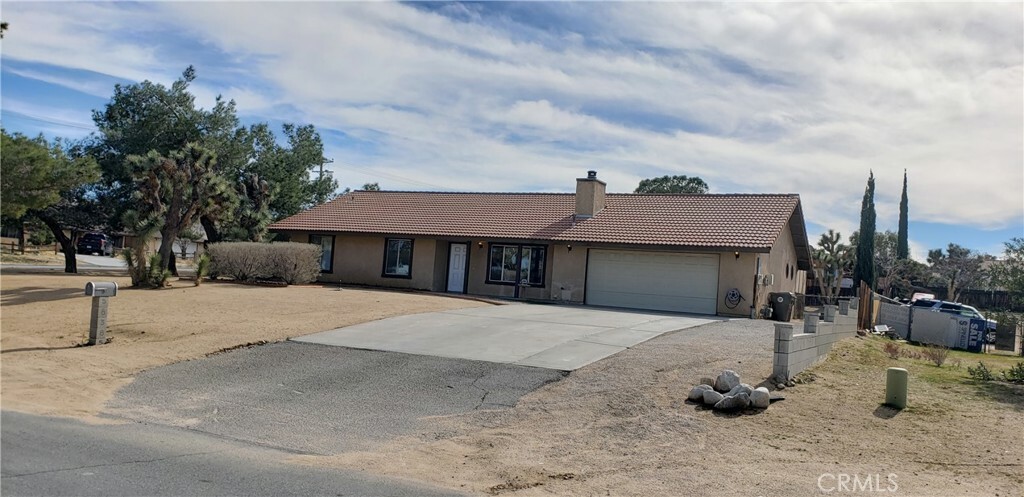 Property Photo:  58385 Pueblo Trail  CA 92284 