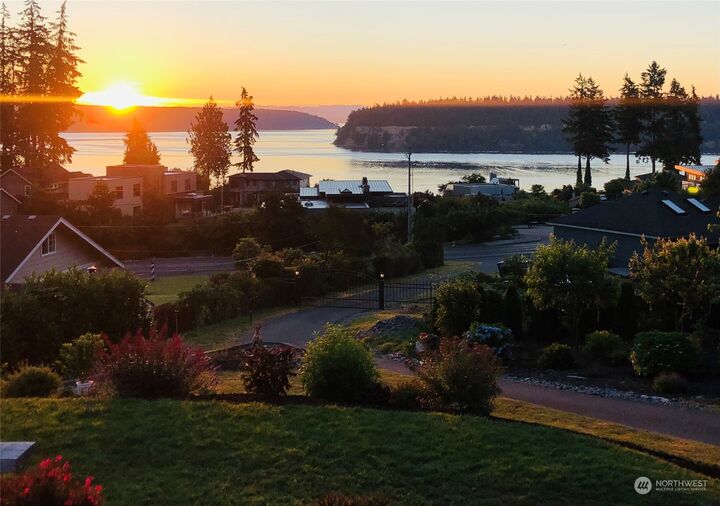 5818 Reid Drive NW  Gig Harbor WA 98335 photo