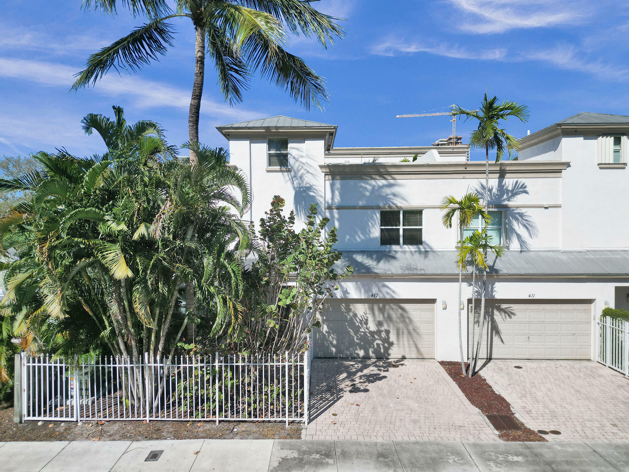 Property Photo:  417 SW 8th Street  FL 33315 