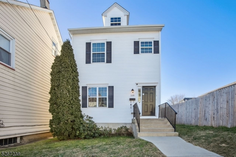 Property Photo:  168 Lewis St  NJ 08865 