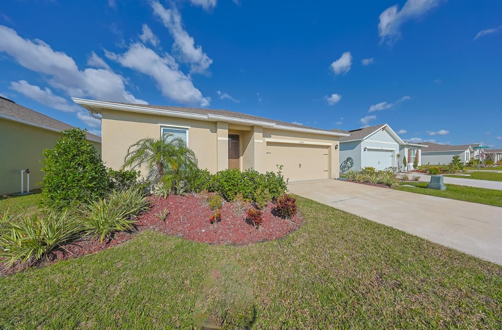 Property Photo: 5394 Arlington River Drive FL 33811