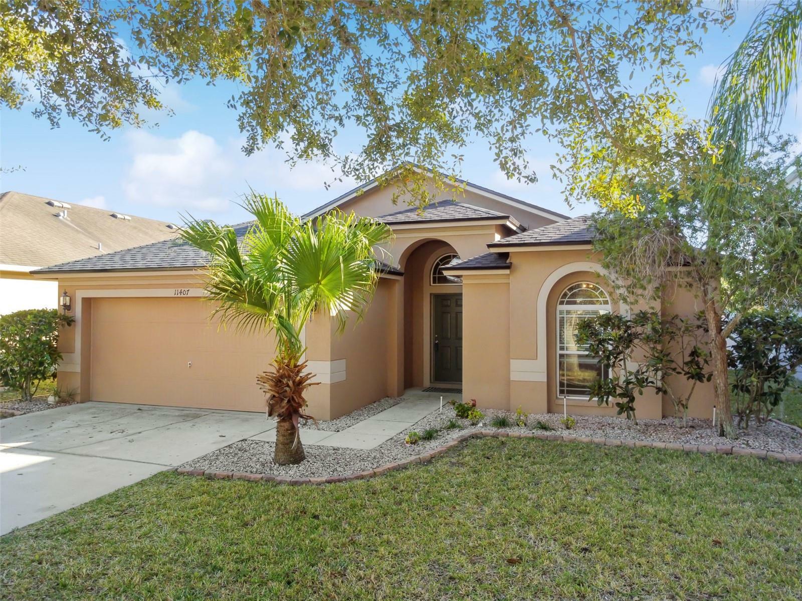 Property Photo:  11407 Flora Springs Drive  FL 33579 