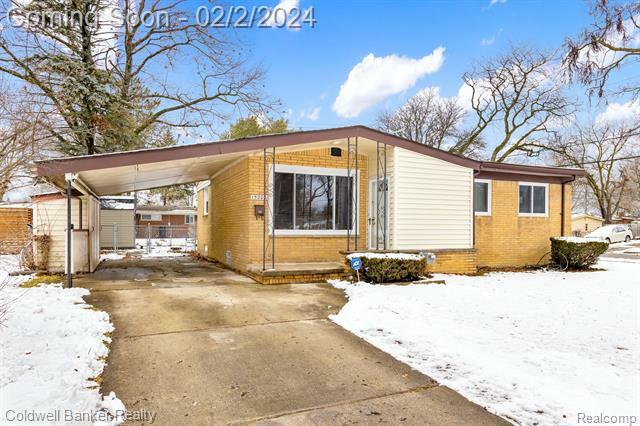 Property Photo:  15200 Marlow Street  MI 48237 