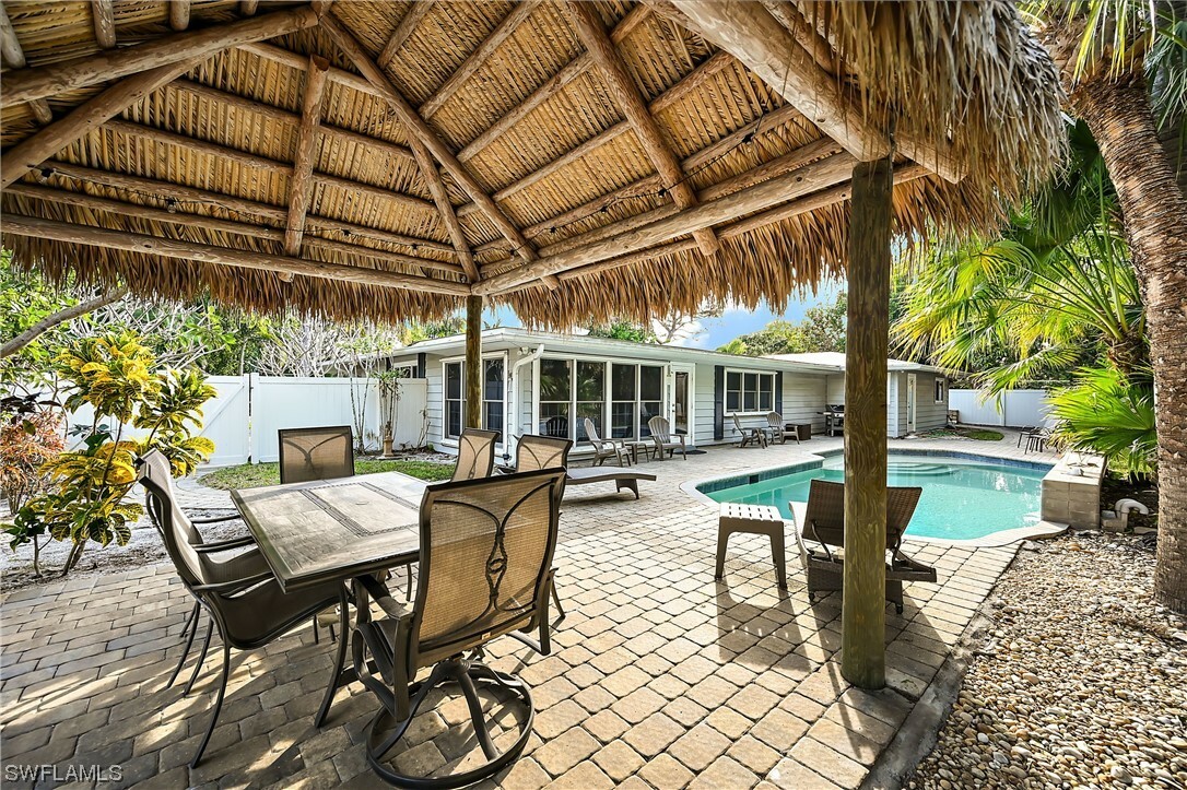 Property Photo:  1235 Milano Drive  FL 34103 