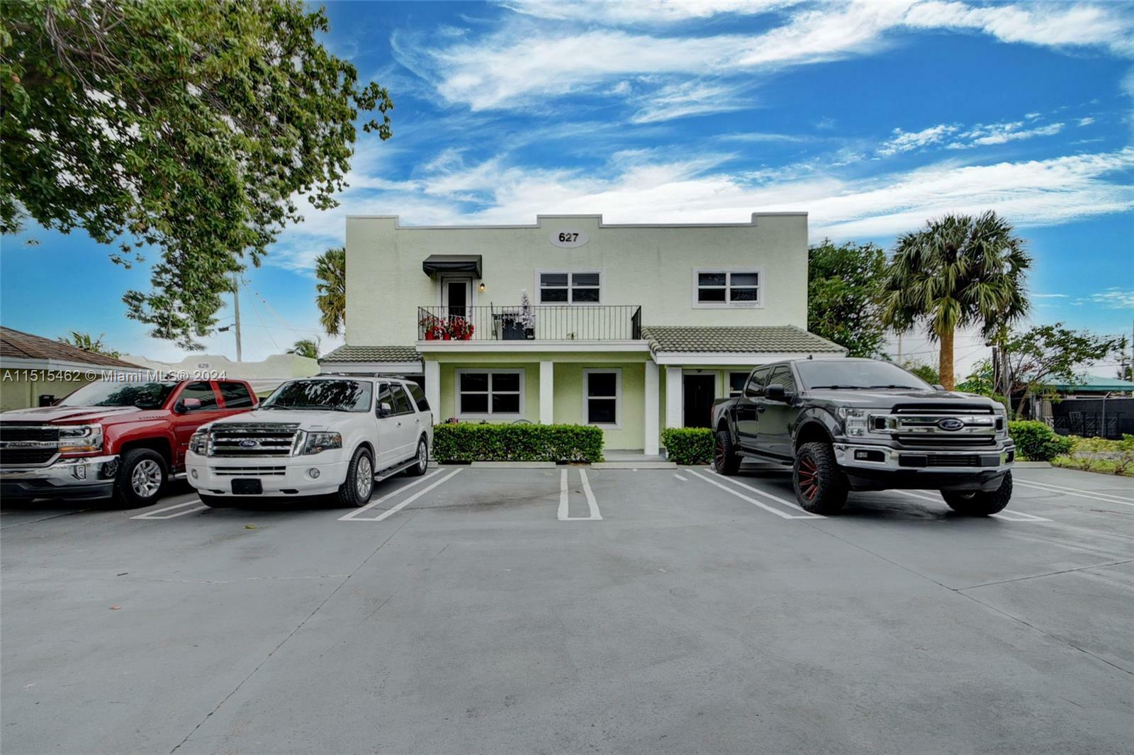 Property Photo:  627 Bunker Rd  FL 33405 