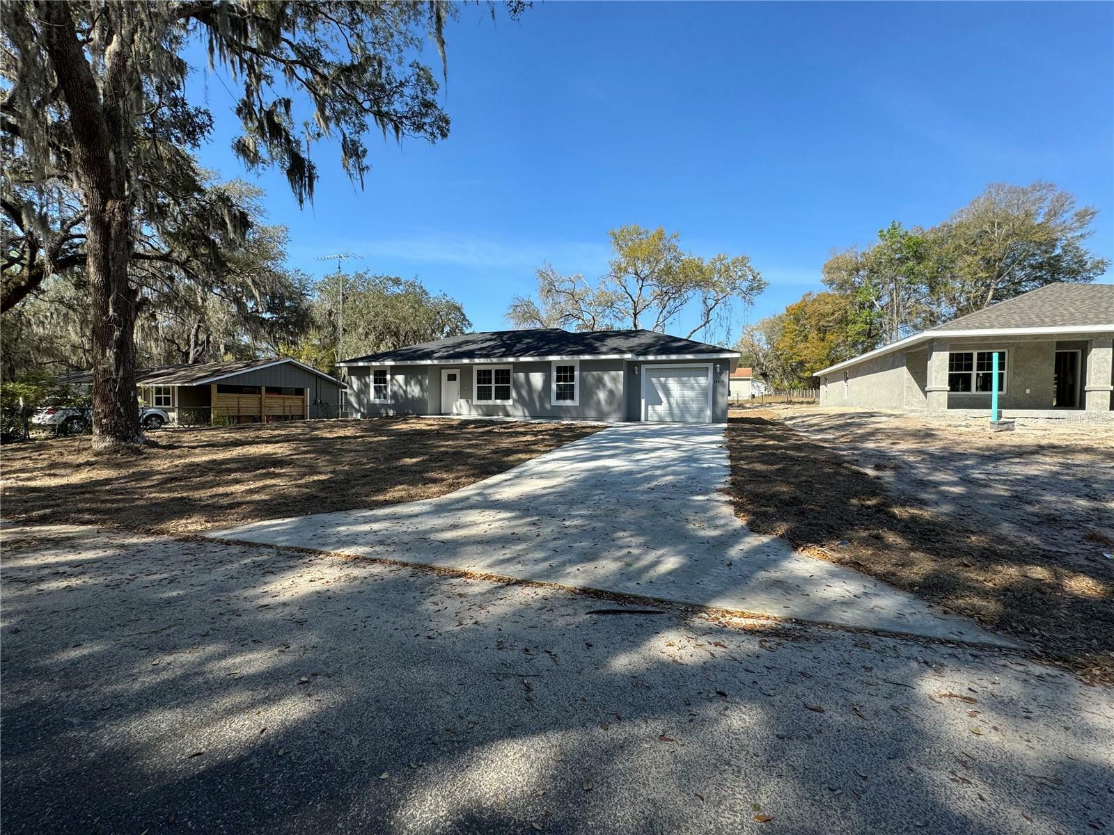 Property Photo:  14814 SE 106th Avenue  FL 34491 