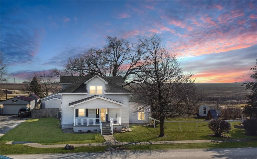Property Photo:  2 Indiana Street  IL 61930 