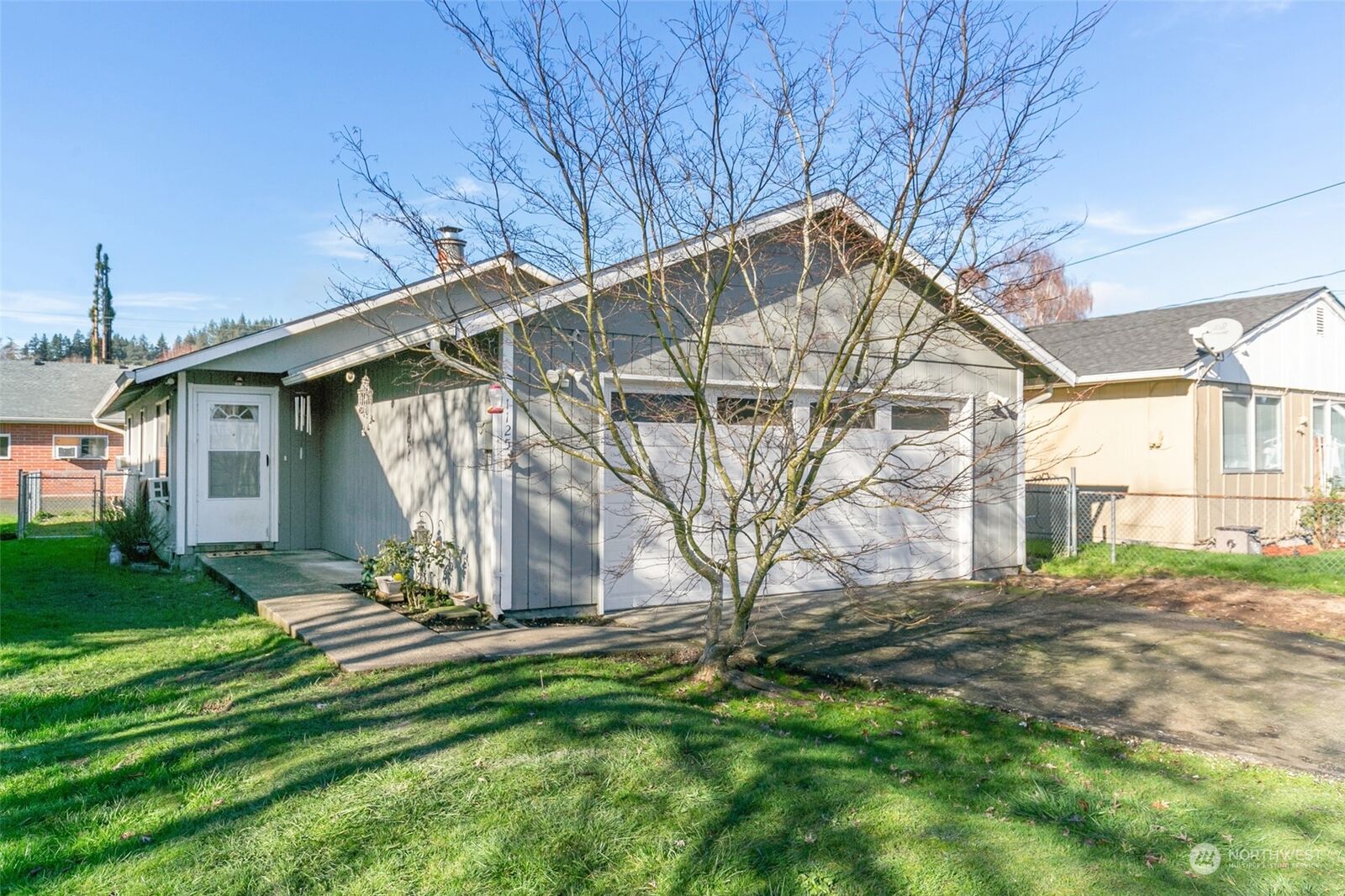 Property Photo:  1125 N 4th Avenue  WA 98626 