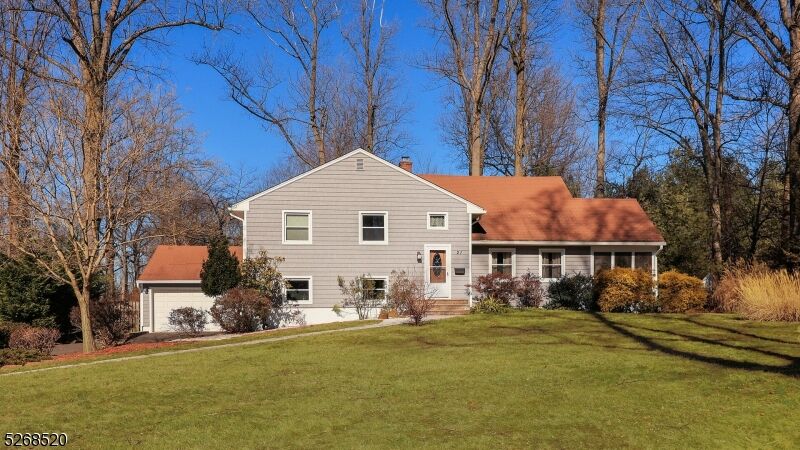 Property Photo:  21 Spring Ridge Dr  NJ 07922 