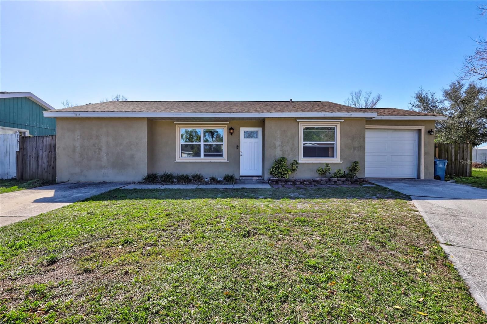 Property Photo:  2009 Donegal Court  FL 34677 