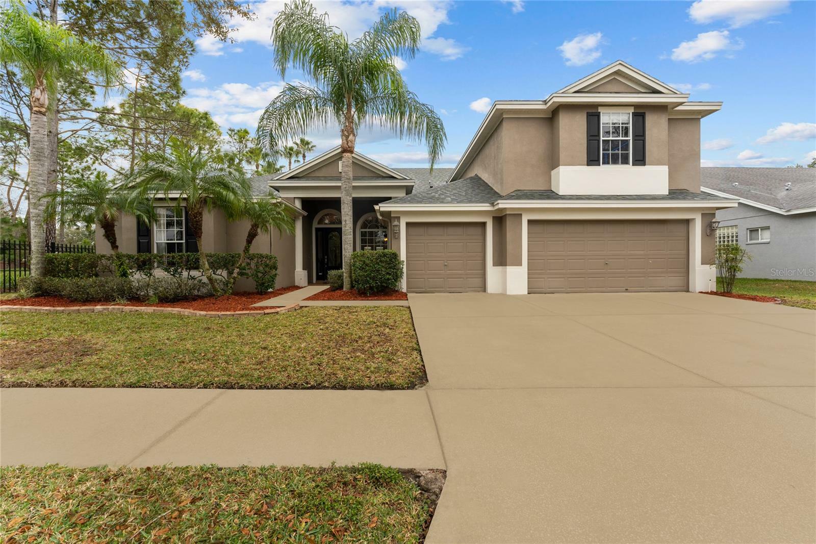 Property Photo:  19104 Autumn Woods Avenue  FL 33647 