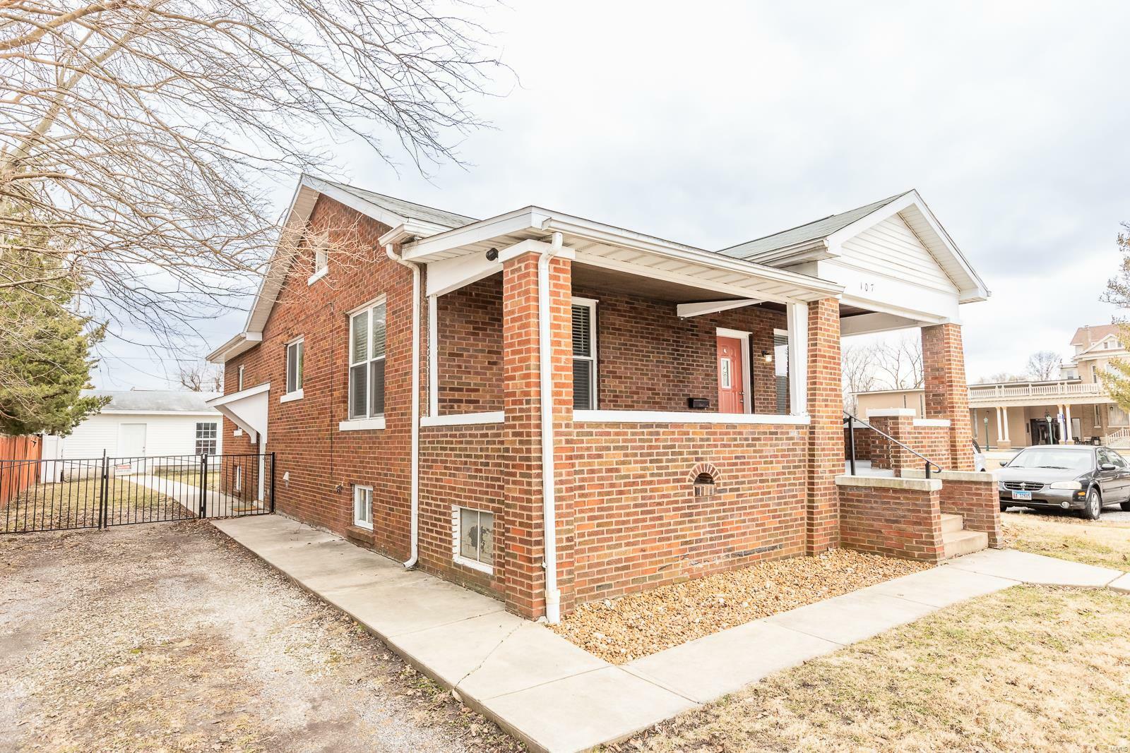 Property Photo:  107 E 3rd Street  IL 62269 