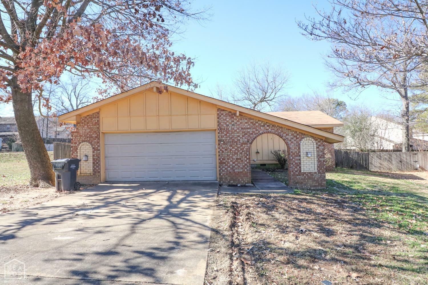 Property Photo:  2020 Cenwood Drive  AR 72401 