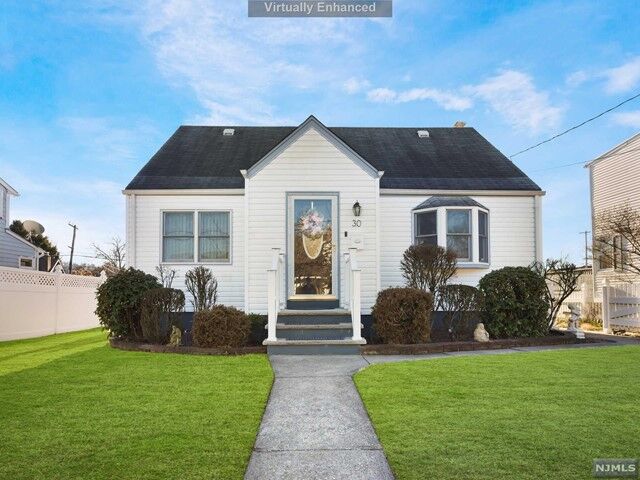 30 Schuyler Avenue  Pompton Lakes NJ 07442 photo