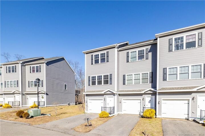 32 Hampton Court  East Hampton CT 06424 photo