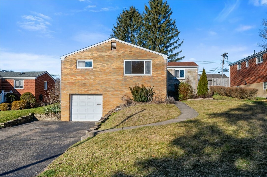 Property Photo:  176 Eileen  PA 15227 