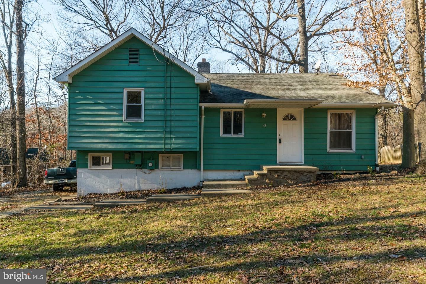 Property Photo:  48 Old Field Lane  WV 25425 