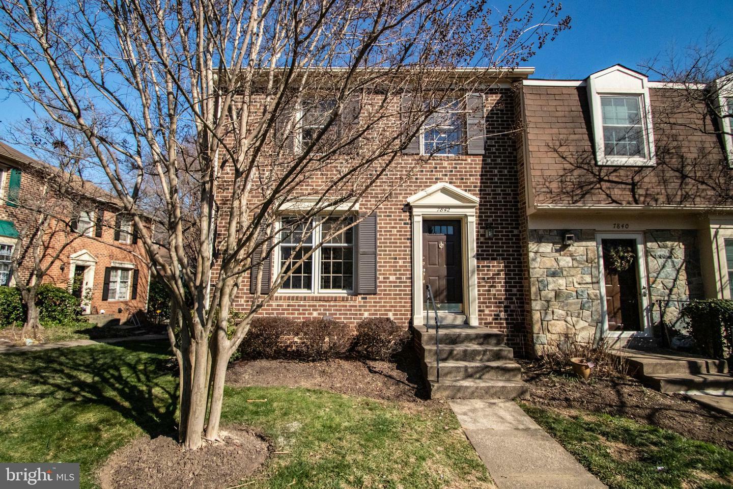 Property Photo: 7842 Butterfield Lane VA 22003