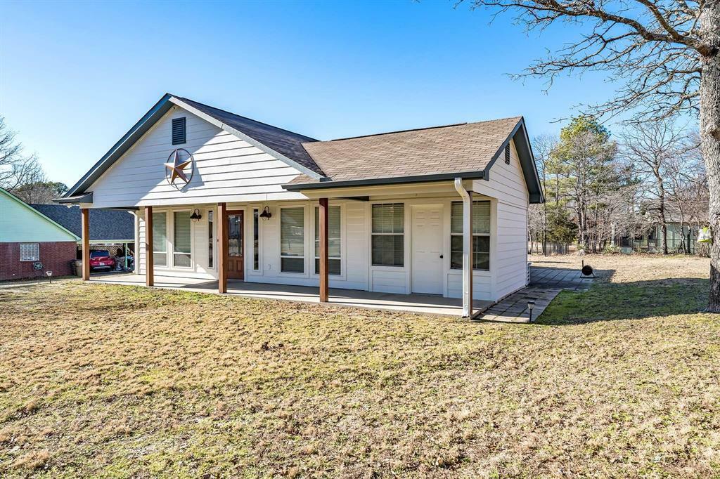 Property Photo:  304 Alamosa Lane  TX 75765 