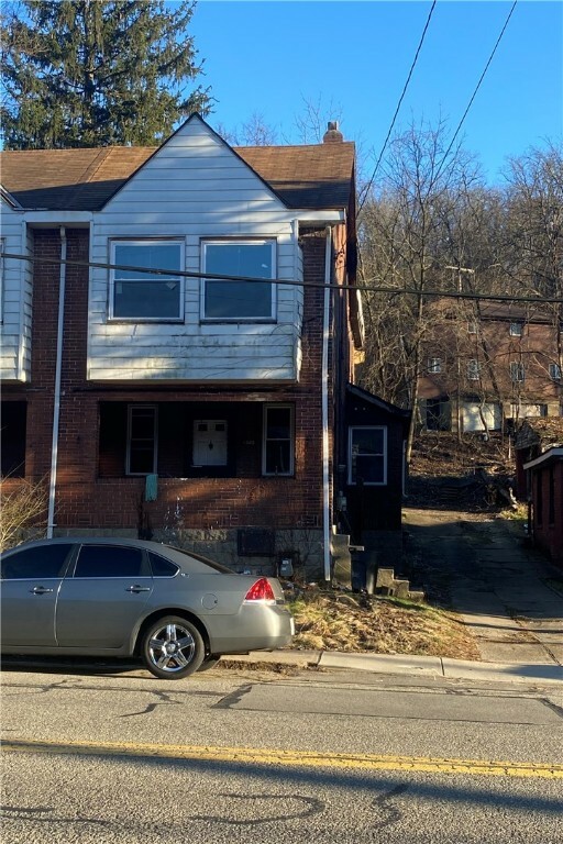 1840 Montier St  Pittsburgh PA 15221 photo