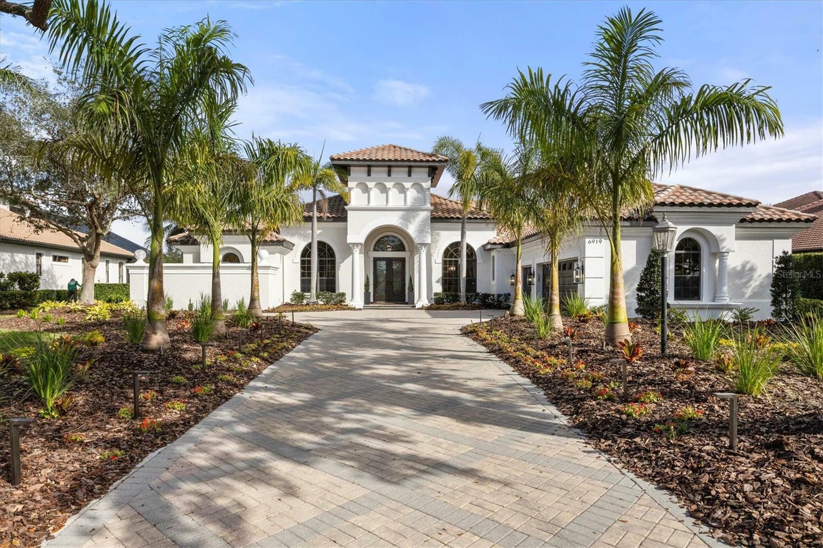 Property Photo:  6919 Belmont Court  FL 34202 