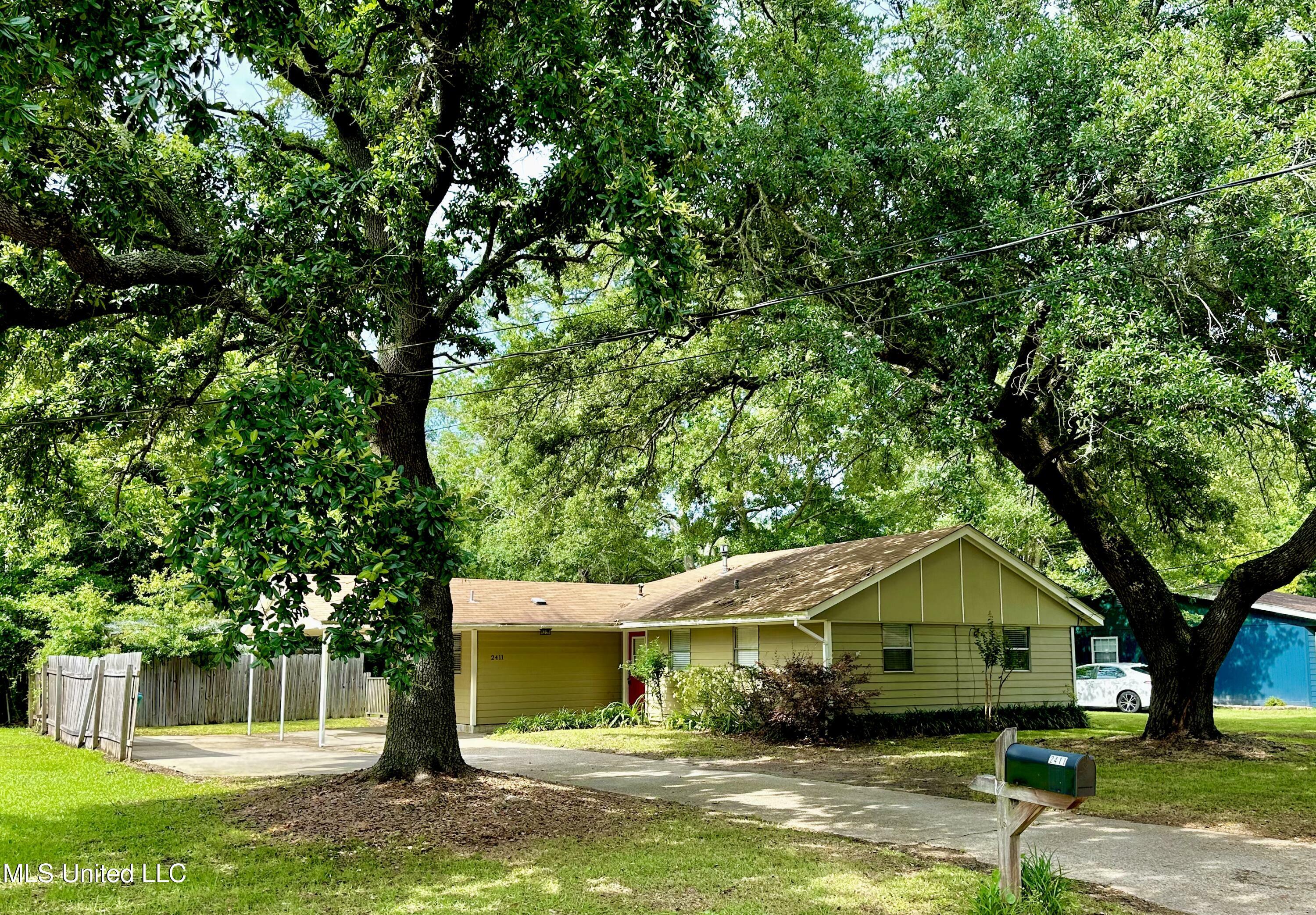 Property Photo:  2411 Wilson Avenue  MS 39567 