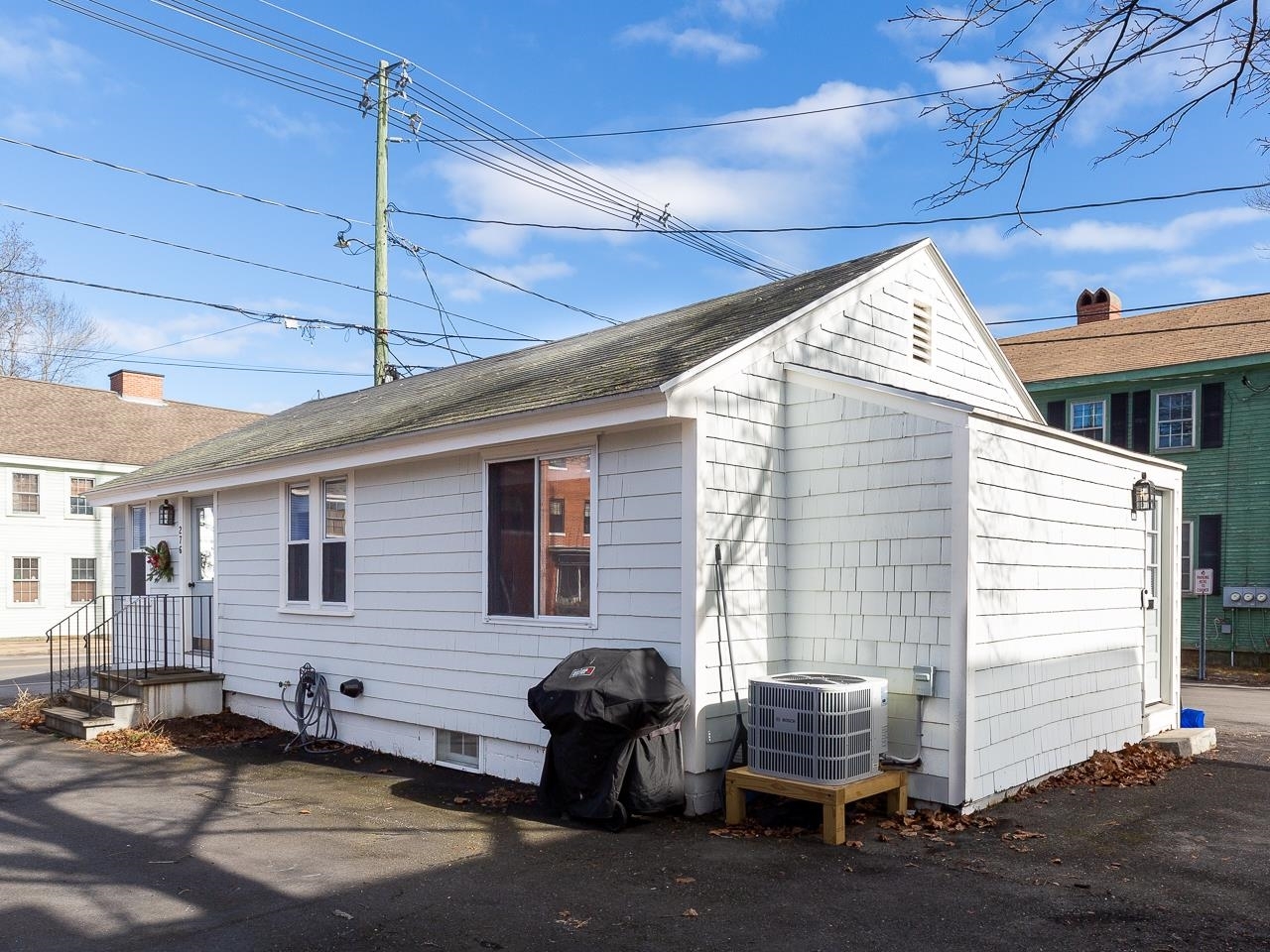 Property Photo:  276 Maplewood Avenue  NH 03801 