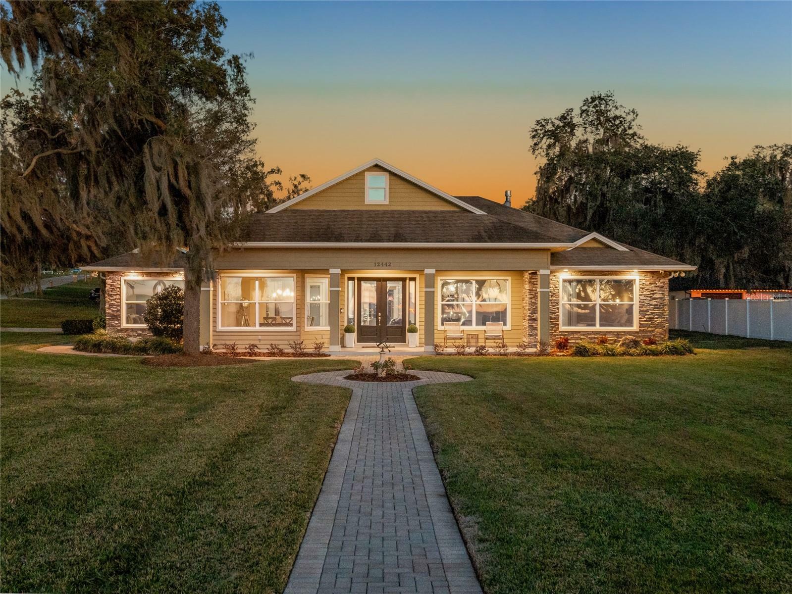 Property Photo:  12442 Lakeshore Drive  FL 34711 