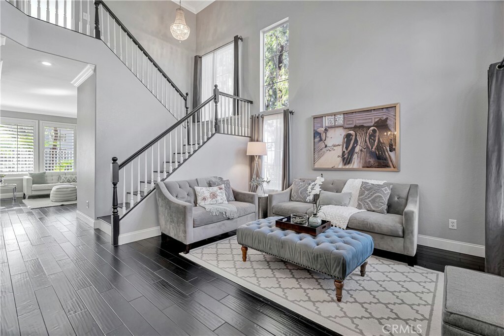 Property Photo: 350 Exeter Way CA 92882