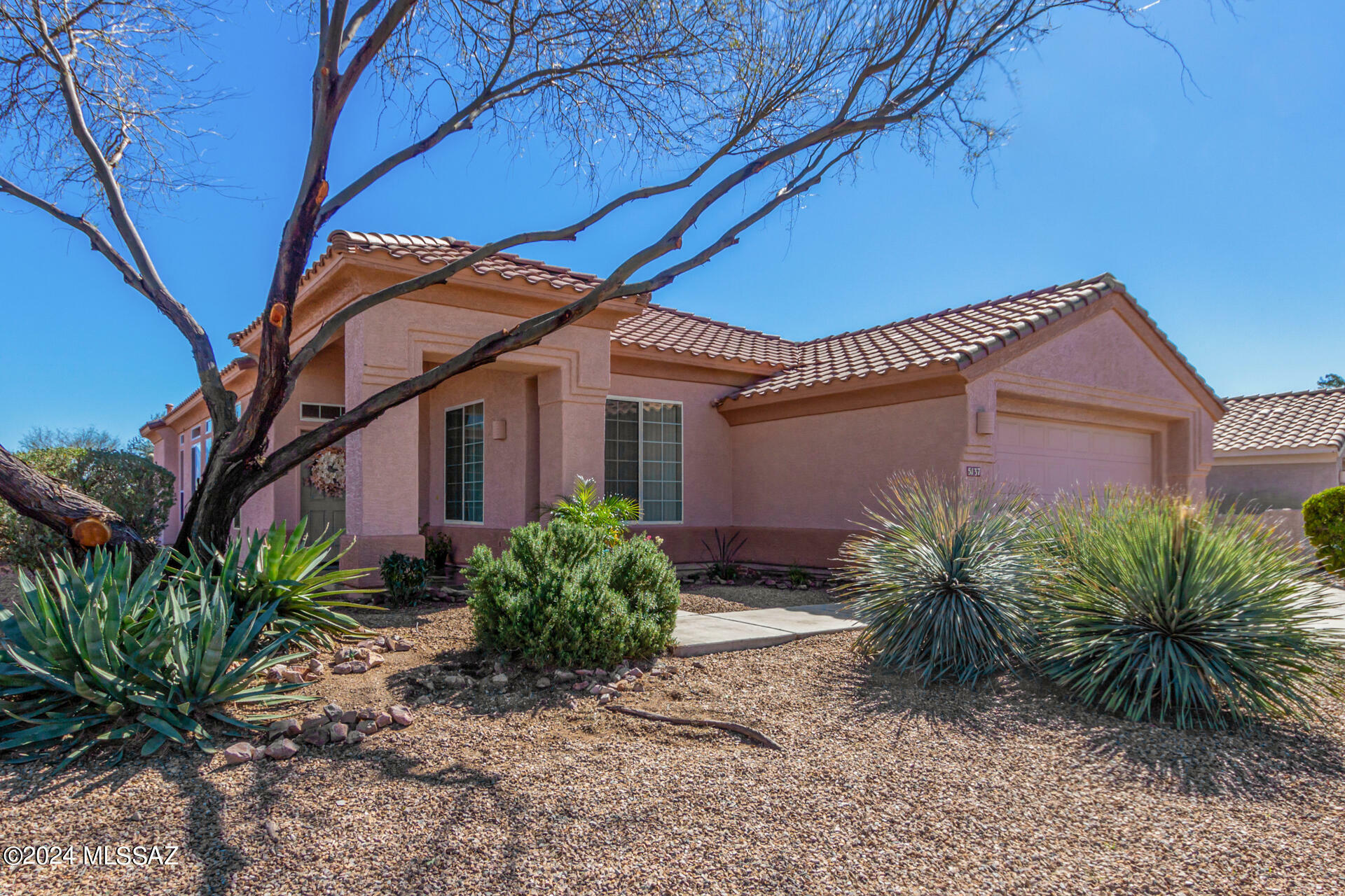 Property Photo:  5137 W Desert Eagle Circle  AZ 85658 