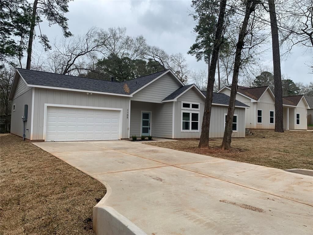 Property Photo:  1105 W Cedar River Road  TX 77316 