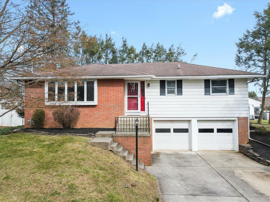 Property Photo:  3207 Highland Drive  PA 18045 