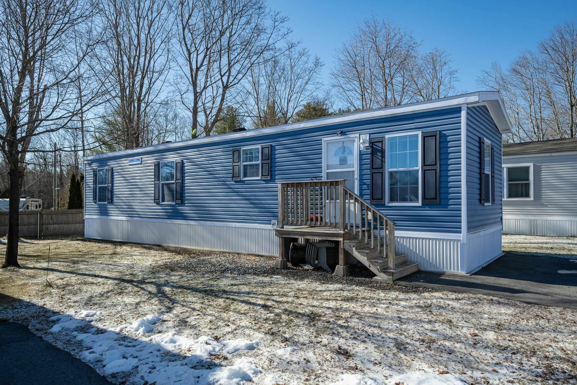 Property Photo:  15 Seabreeze Drive  NH 03862 