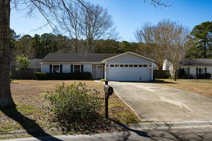 422 Navaho Circle  Summerville SC 29483 photo