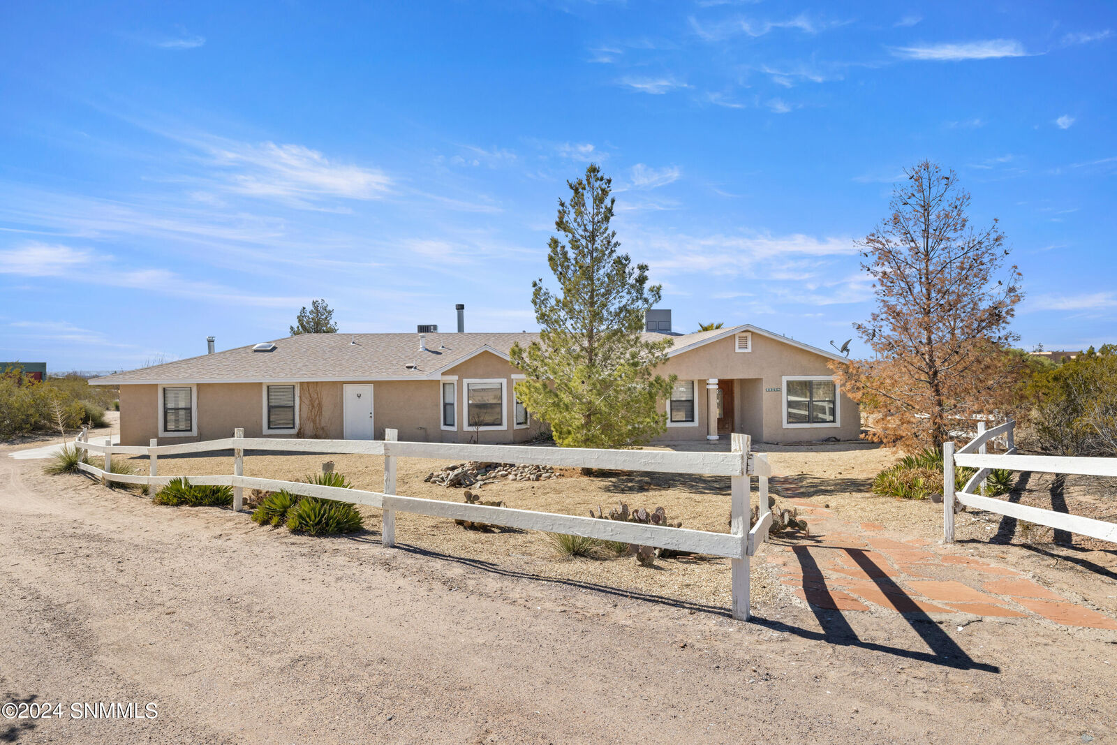 Property Photo: 5480 Thomas Moran Road NM 88011