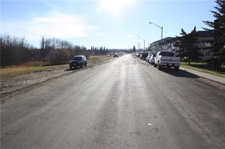 Property Photo: 01 99 Street AB T0A 2C0