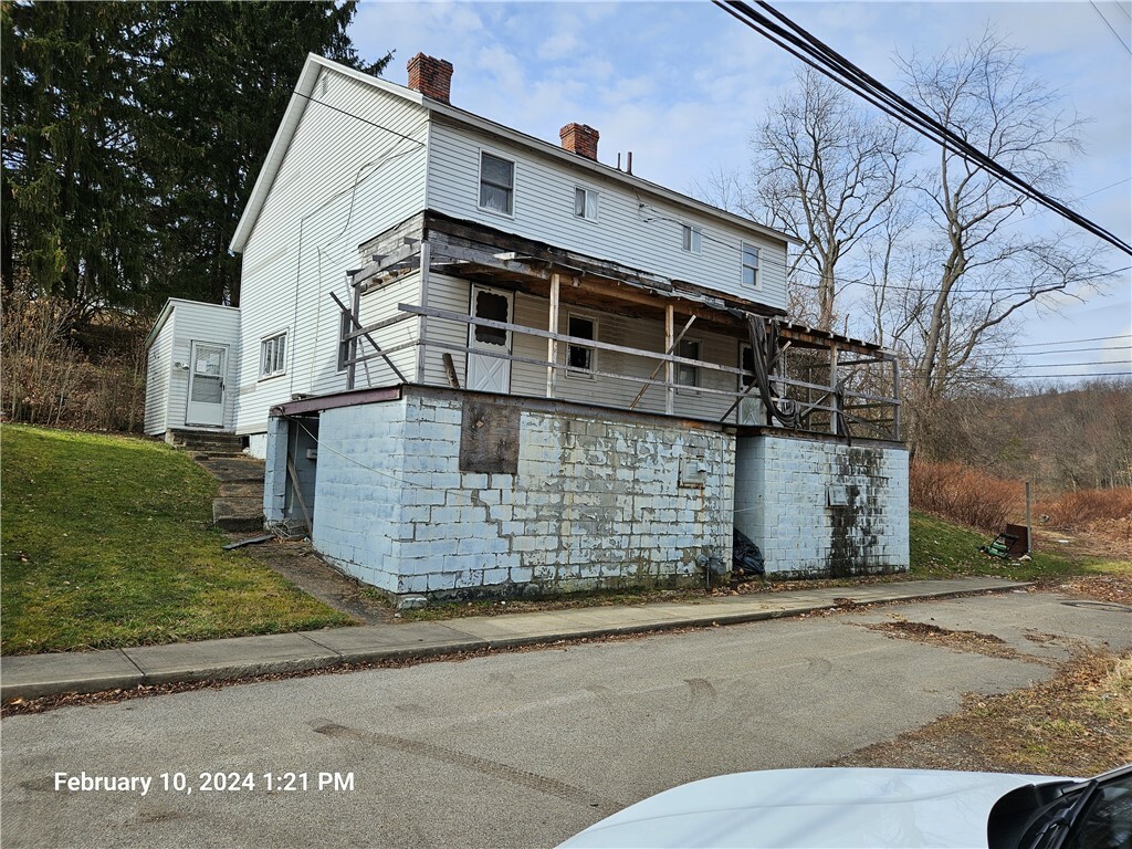 Property Photo:  43 Cherry St  PA 15331 