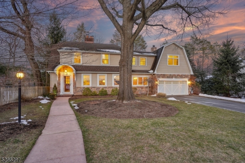 Property Photo:  25 Laurel Place  NJ 07043 