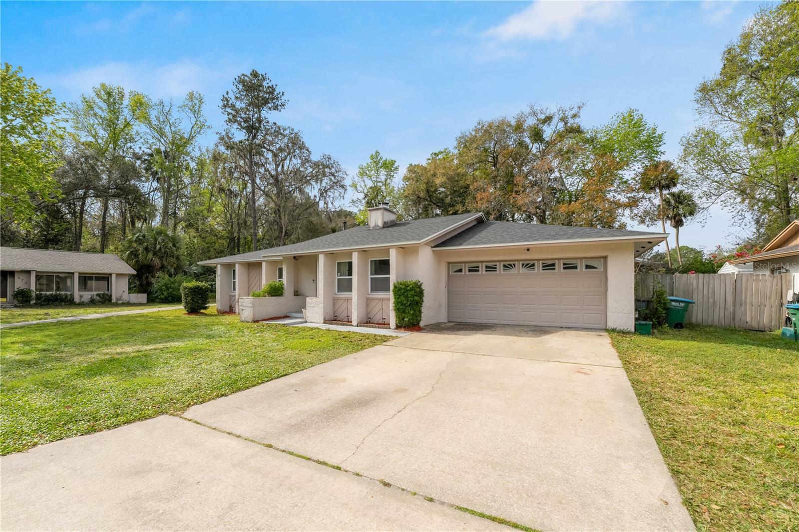 Property Photo:  872 Falkirk Drive  FL 32708 