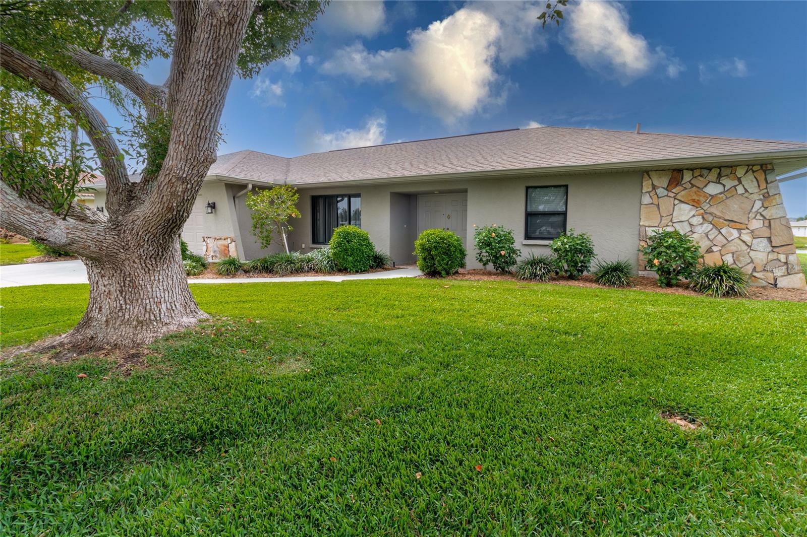 Property Photo:  1835 Ironwood Court  FL 34293 