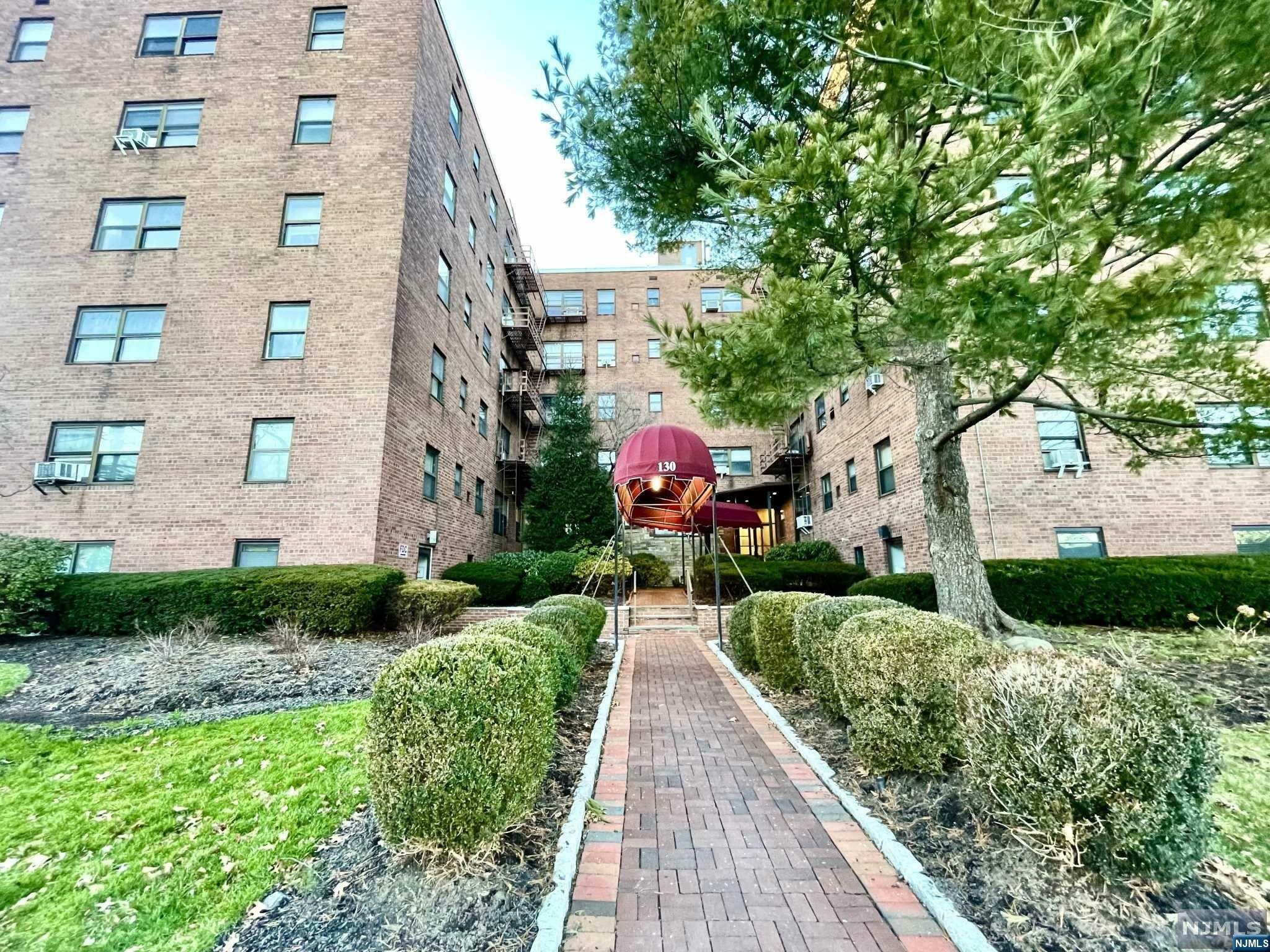 Property Photo:  130 Orient Way 3M  NJ 07070 